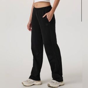 Vuori Sedona Black Straight-Leg Sweatpants